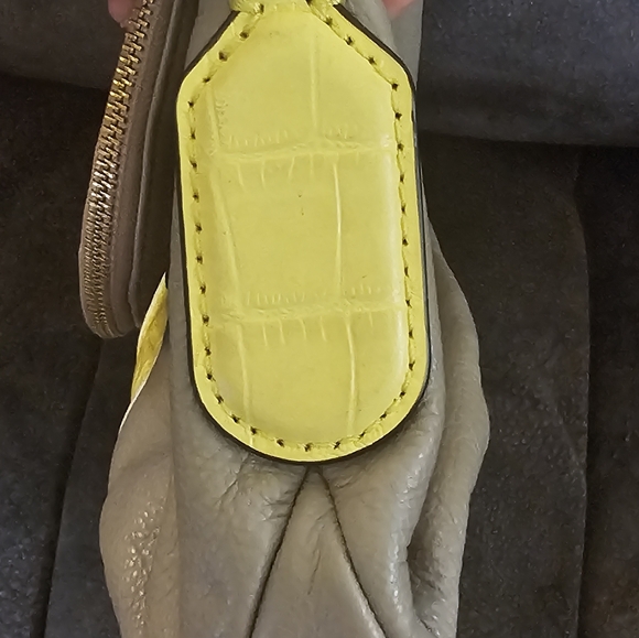 Marc by Marc Jacob's Crossbody - Picture 4 of 7